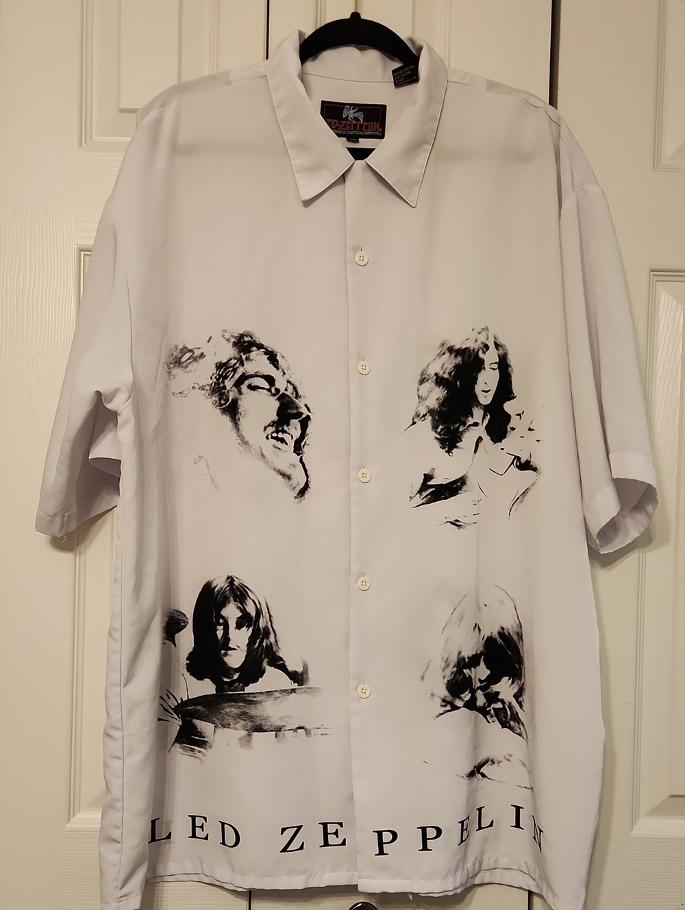 Led Zeppelin Graphic Short-Sleeve Button-Up Shirt